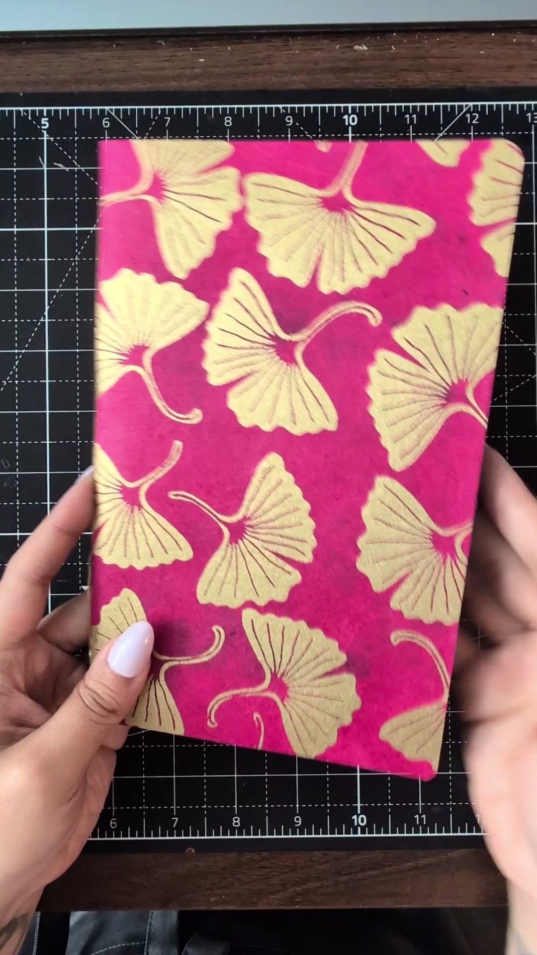 Single Signature Gingko Gold on Fuchsia